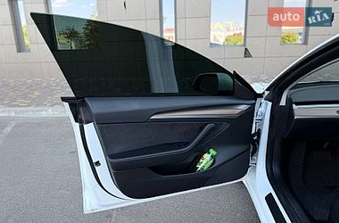 Седан Tesla Model 3 2022 в Кривому Розі