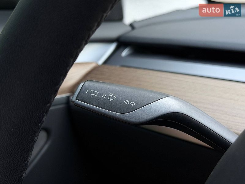 Седан Tesla Model 3 2022 в Кривому Розі