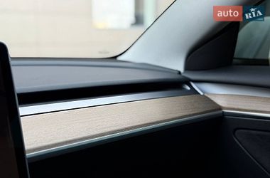 Седан Tesla Model 3 2022 в Кривому Розі