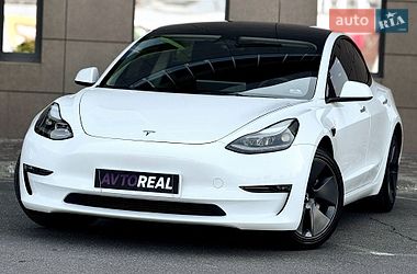 Седан Tesla Model 3 2022 в Кривому Розі