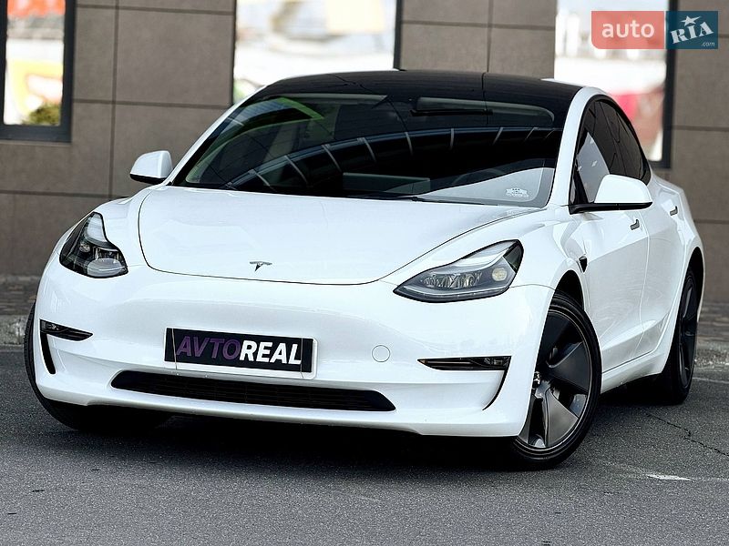 Tesla Model 3 2022