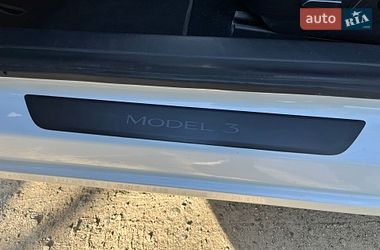 Седан Tesla Model 3 2021 в Киеве