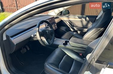Седан Tesla Model 3 2021 в Киеве