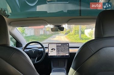 Седан Tesla Model 3 2021 в Киеве
