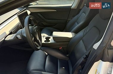 Седан Tesla Model 3 2022 в Киеве