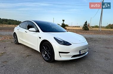 Седан Tesla Model 3 2022 в Черкассах