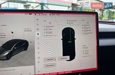 Седан Tesla Model 3 2025 в Львові