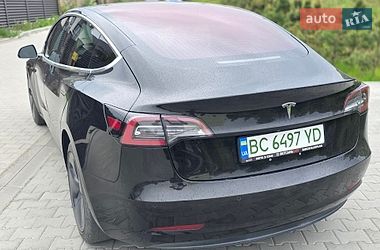 Седан Tesla Model 3 2018 в Львове