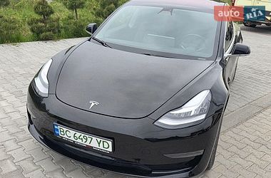 Седан Tesla Model 3 2018 в Львове