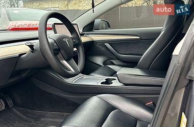Седан Tesla Model 3 2021 в Львові