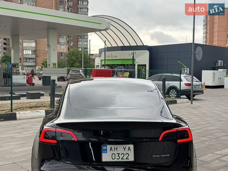 Седан Tesla Model 3 2018 в Харькове