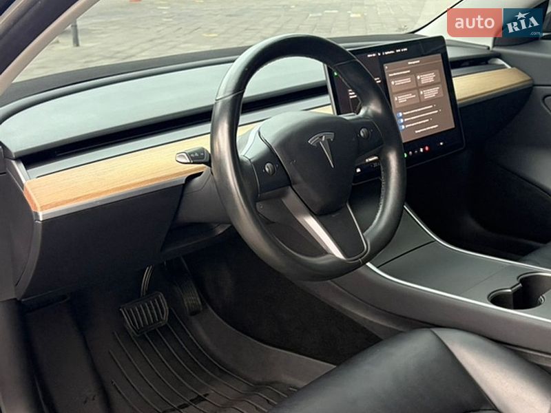 Седан Tesla Model 3 2018 в Харькове