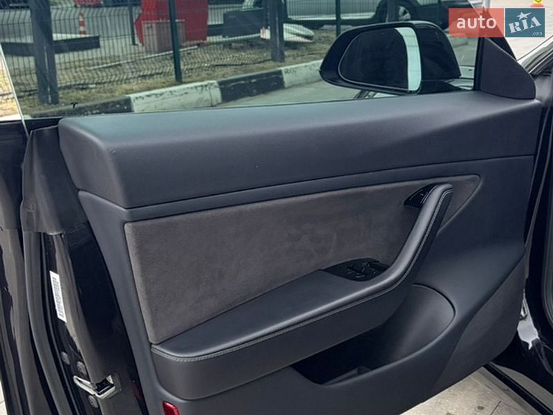 Седан Tesla Model 3 2018 в Харькове