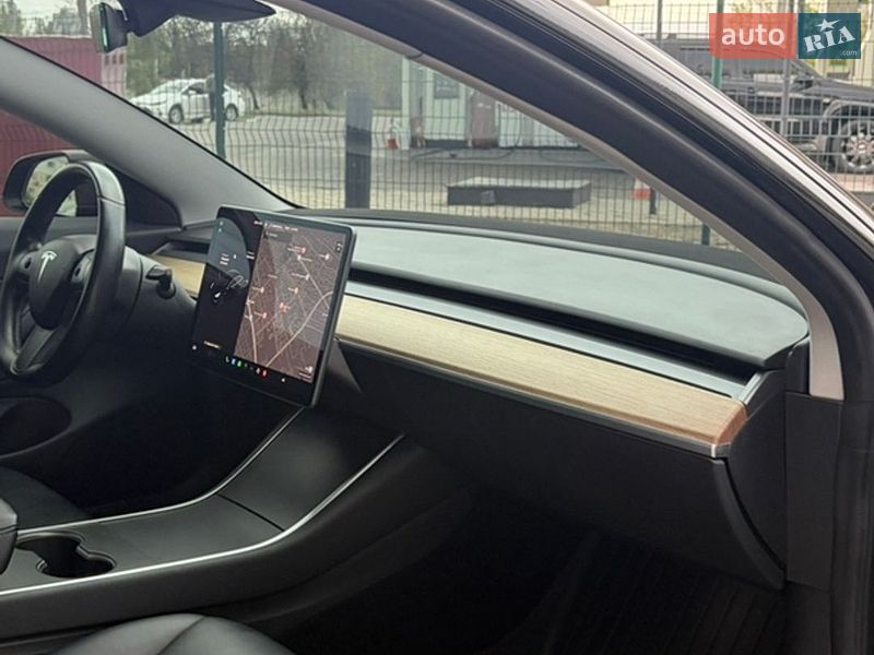 Седан Tesla Model 3 2018 в Харькове