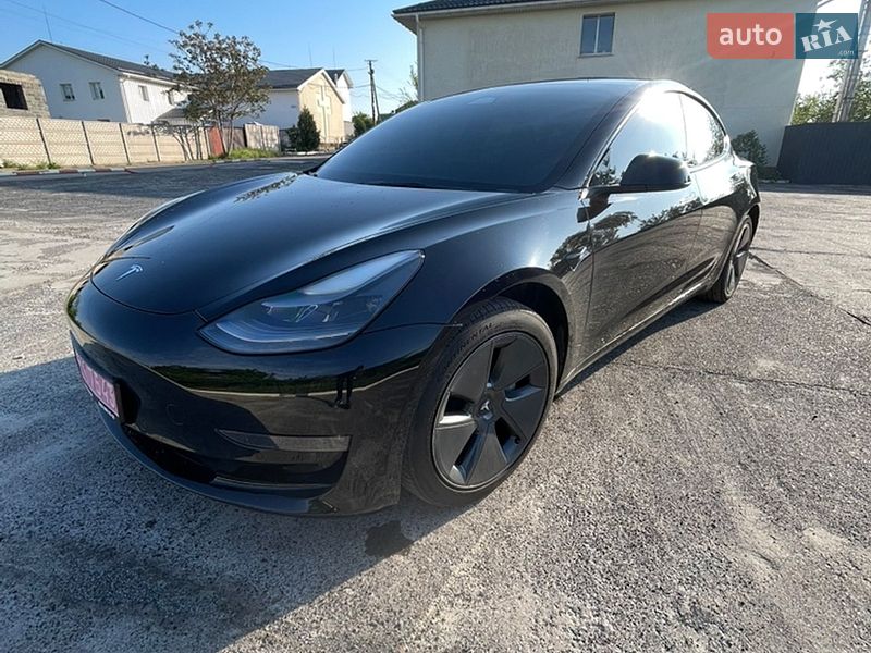 Седан Tesla Model 3 2022 в Кривом Роге