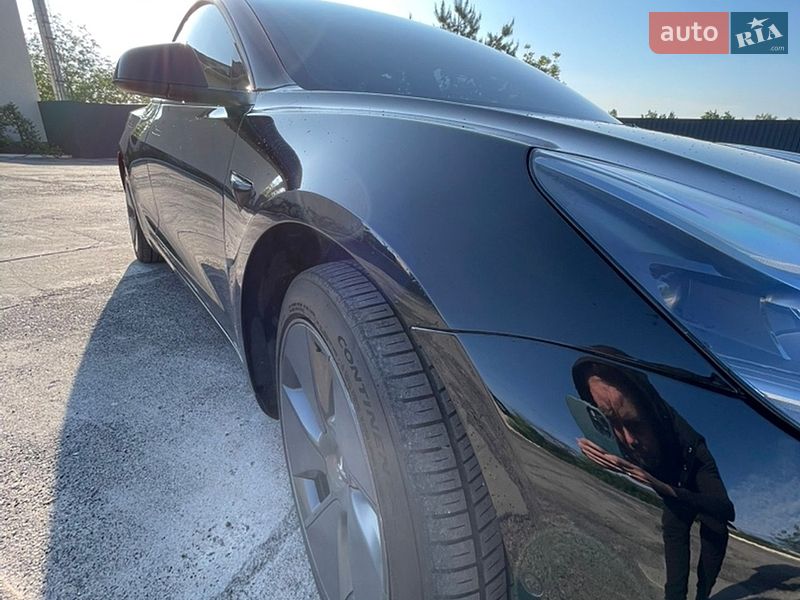 Седан Tesla Model 3 2022 в Кривом Роге
