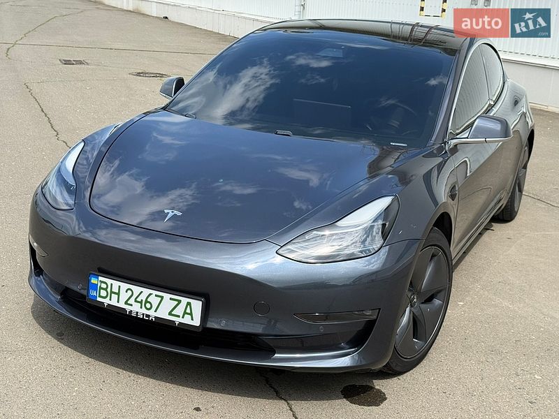 Tesla Model 3 2020