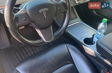 Седан Tesla Model 3 2018 в Львове