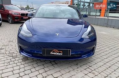 Седан Tesla Model 3 2018 в Львові