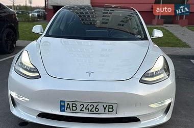 Седан Tesla Model 3 2020 в Виннице
