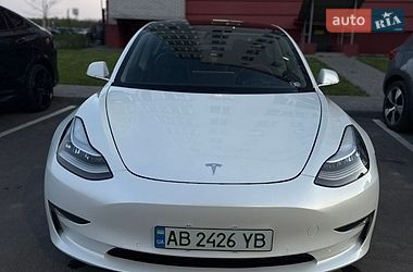 Седан Tesla Model 3 2020 в Виннице