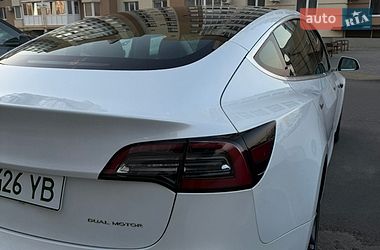 Седан Tesla Model 3 2020 в Виннице