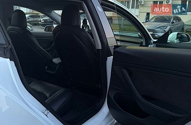Седан Tesla Model 3 2020 в Виннице
