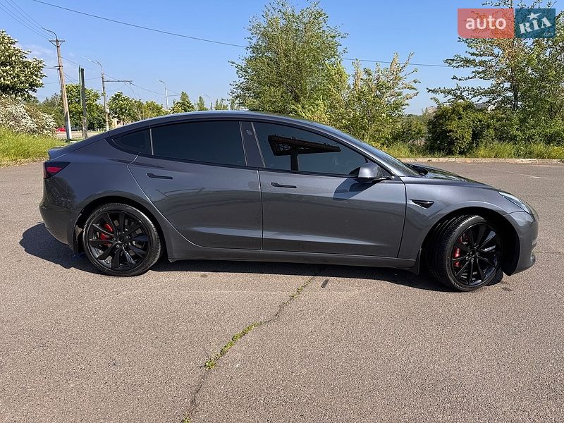 Седан Tesla Model 3 2019 в Кривому Розі