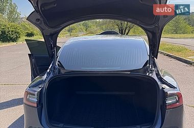 Седан Tesla Model 3 2019 в Кривому Розі
