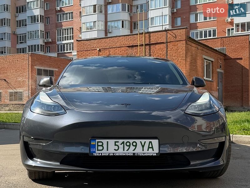 Седан Tesla Model 3 2022 в Полтаве