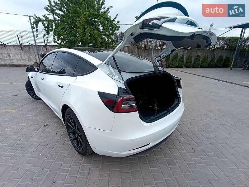 Седан Tesla Model 3 2019 в Белой Церкви