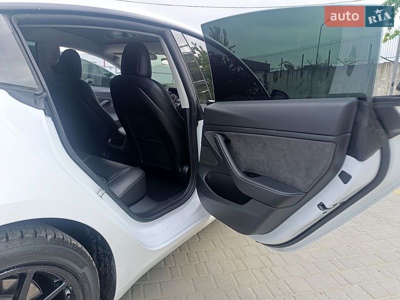 Седан Tesla Model 3 2019 в Белой Церкви