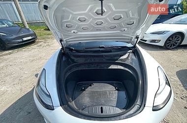 Седан Tesla Model 3 2018 в Києві