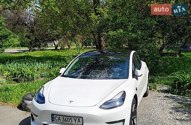 Седан Tesla Model 3 2021 в Черкасах