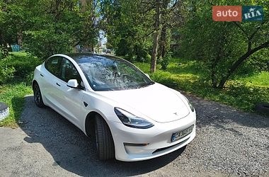 Седан Tesla Model 3 2021 в Черкасах