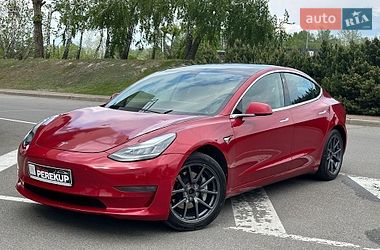 Седан Tesla Model 3 2019 в Києві