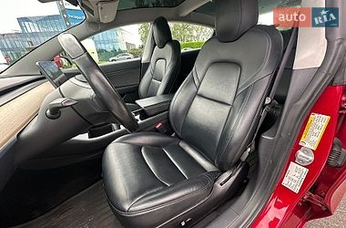 Седан Tesla Model 3 2019 в Києві