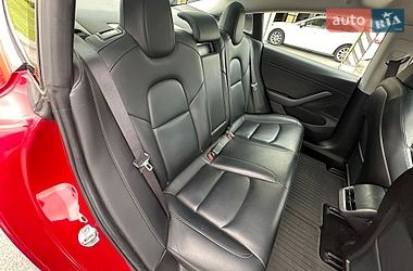 Седан Tesla Model 3 2019 в Києві