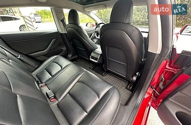 Седан Tesla Model 3 2019 в Києві