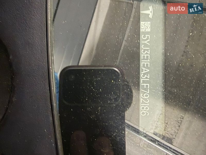 Седан Tesla Model 3 2020 в Ивано-Франковске