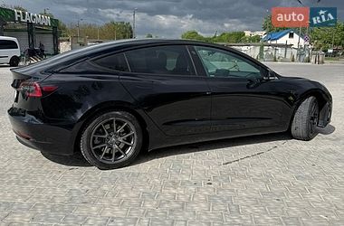 Седан Tesla Model 3 2020 в Ивано-Франковске