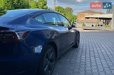 Седан Tesla Model 3 2023 в Каменском