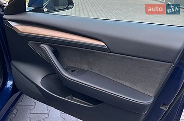 Седан Tesla Model 3 2023 в Каменском