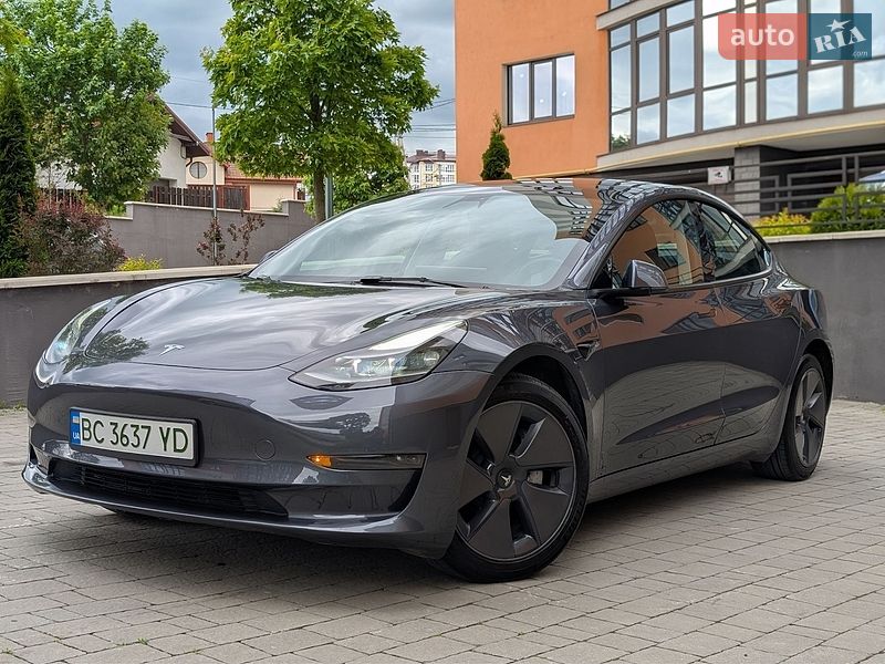 Tesla Model 3 2023
