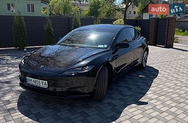 Седан Tesla Model 3 2024 в Звягелі