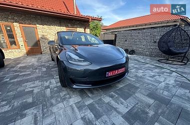 Седан Tesla Model 3 2019 в Киеве
