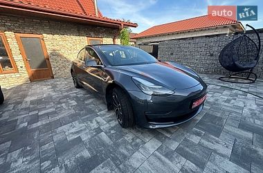 Седан Tesla Model 3 2019 в Киеве
