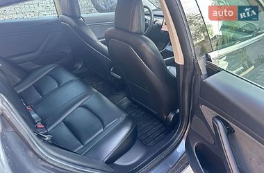 Седан Tesla Model 3 2019 в Киеве