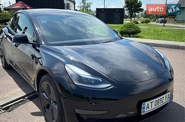 Седан Tesla Model 3 2023 в Львові