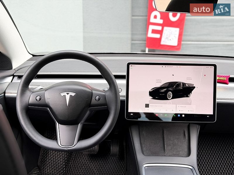 Седан Tesla Model 3 2022 в Києві